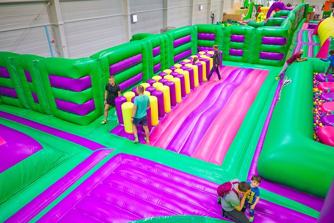 GOjump MEGAPARK Kraków-Sikorki 1h ticket: GOair Inflatable Park - The one-hour limit and the question of value