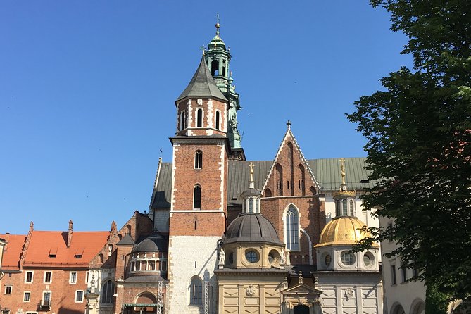 Kazimierz District, the Wawel Hill and Cracow Old Town - St. Mary’s Basilica and the hourly bugle call