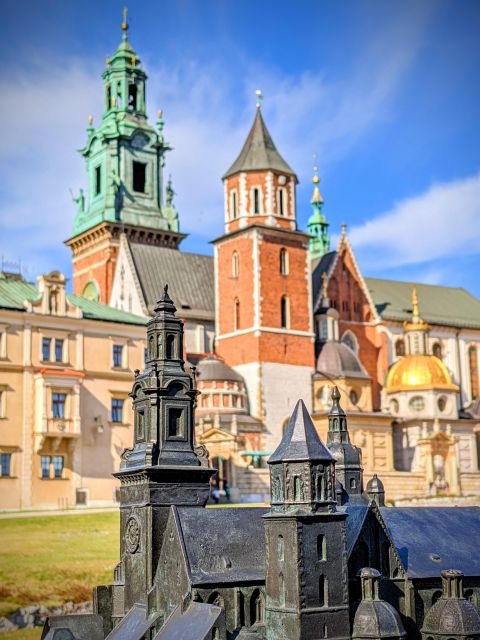 Krakauer old town tour - Meeting the Wawel Dragon