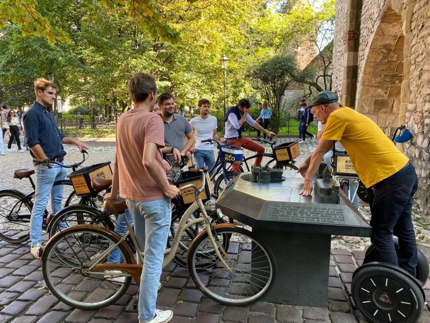 Krakow: 2h Kazimierz (Jewish Quarter) Bike Tour - Why Kazimierz deserves a closer look