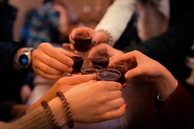 Krakow: 6-Course Full Polish Food & Vodka Tour - Why the guide matters