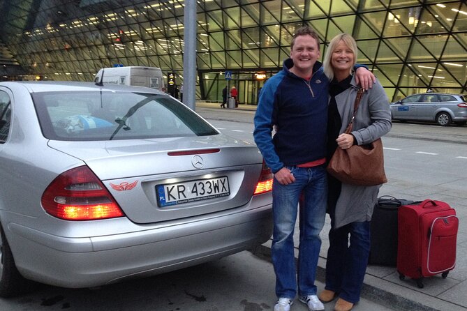 Krakow Airport-City Center and Back -private 2 ways transfer - A simple arrival at Krakow Airport