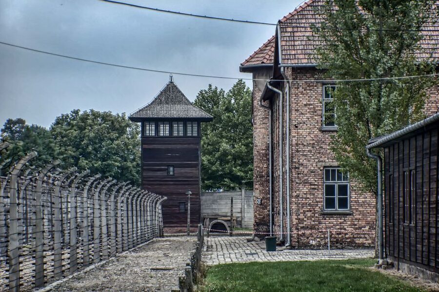 Krakow: Auschwitz and Wieliczka Salt Mine Combo Tour - FAQ