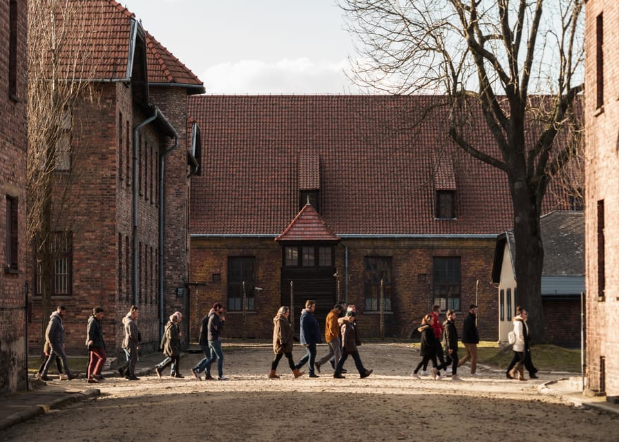 Krakow: Auschwitz-Birkenau Guided Tour and Private Transport - Guides, headsets, and the quality of explanation