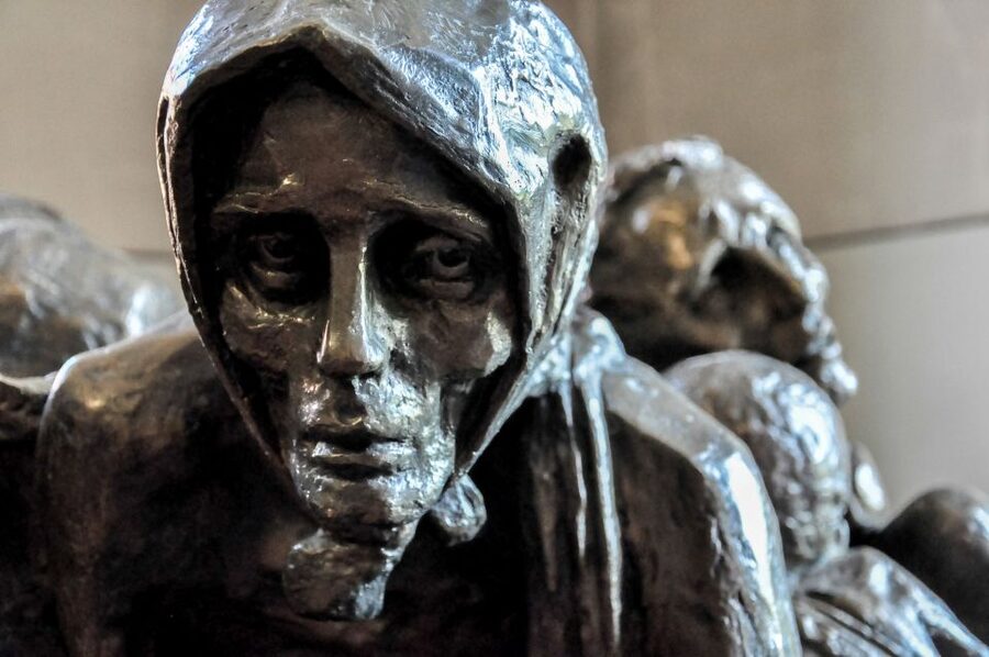 Krakow: Auschwitz-Birkenau Guided Tour Pickup/Lunch Options - The short break before Birkenau