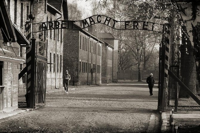 Krakow: Auschwitz-Birkenau Guided Tour with Hotel Transfer - Timing is the tour’s biggest weakness