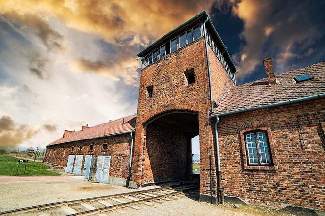 Krakow: Auschwitz-Birkenau Guided Tour with Ticket and Transfer - Who will get the most from this tour