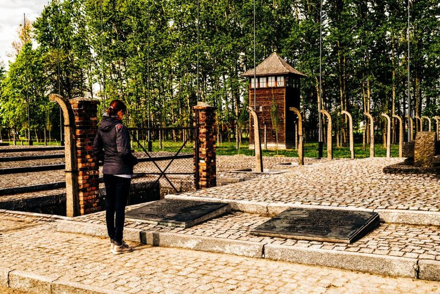 Krakow: Auschwitz-Birkenau Live Guided Tour & Hotel Pickup - Why this day trip matters