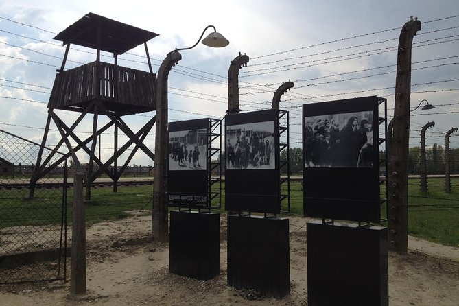 Krakow: Auschwitz-Birkenau & Salt Mine -private/shared transport - Starting from Krakow with a small group