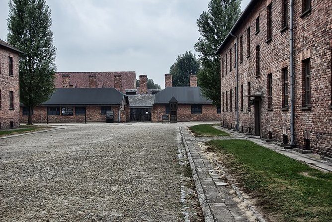 Krakow: Auschwitz-Birkenau Shared English Tour and Transfer - Food, bags, clothing, and what to carry