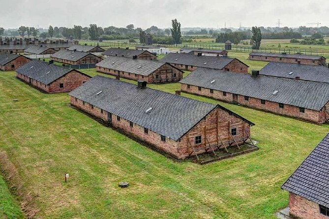 Krakow: Auschwitz-Birkenau Tour & Museum Expert Guide - Who should book this Auschwitz tour?
