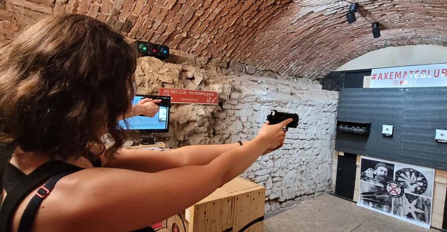 Krakow: Axe Mate Club Shooting Range Entry Ticket - A shooting range beneath Krakow’s Kazimierz district