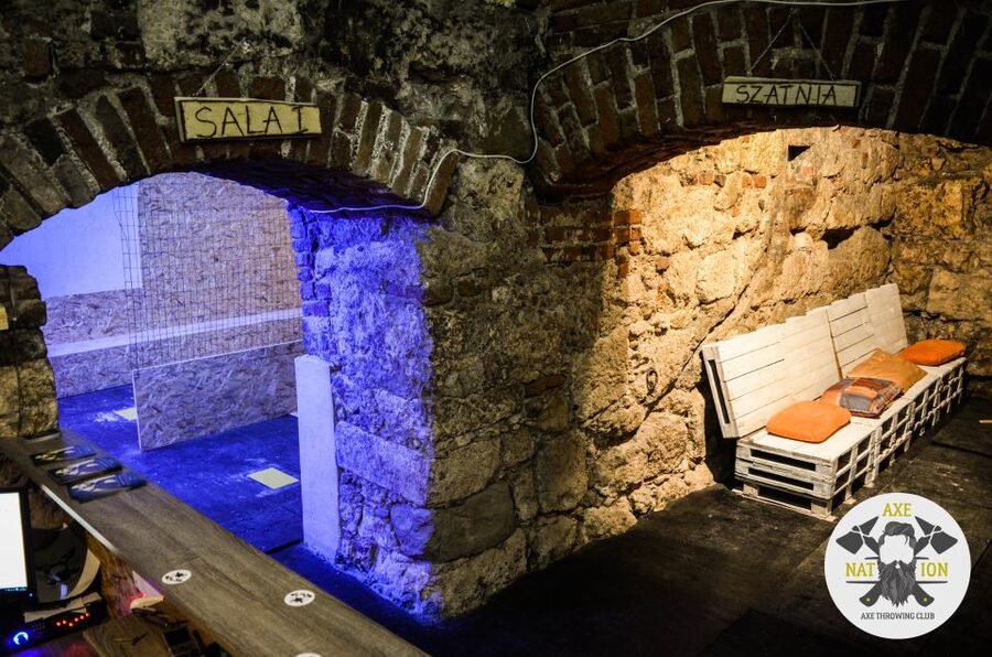 Kraków: Axe-Throwing in Axe Nation, the First Club in Europe - Why Axe Nation makes a lively Kraków night out