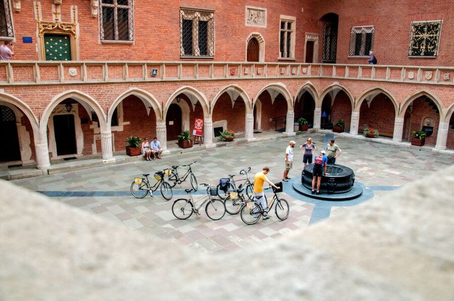Krakow: Bike Tour of Old Town, Jewish Quarter and the Ghetto - Why a bicycle works so well in Krakow