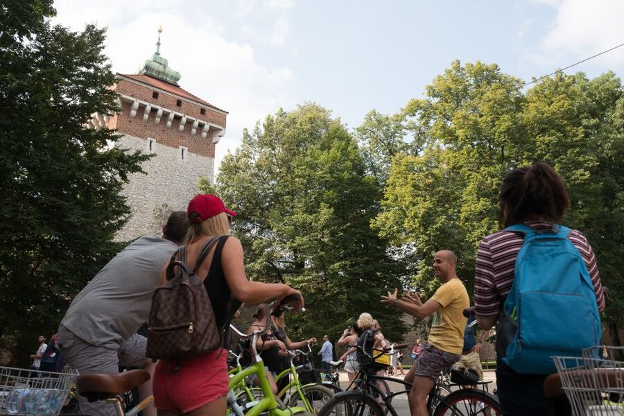 Krakow: Bike Tour of Old Town, Jewish Quarter and the Ghetto - Along the Vistula to Wawel Castle
