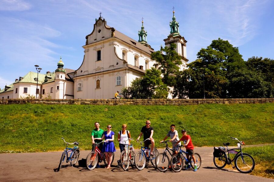 Krakow: Bike Tour of the Old Town, Kazimierz, and the Ghetto - Along the Vistula to Podgórze