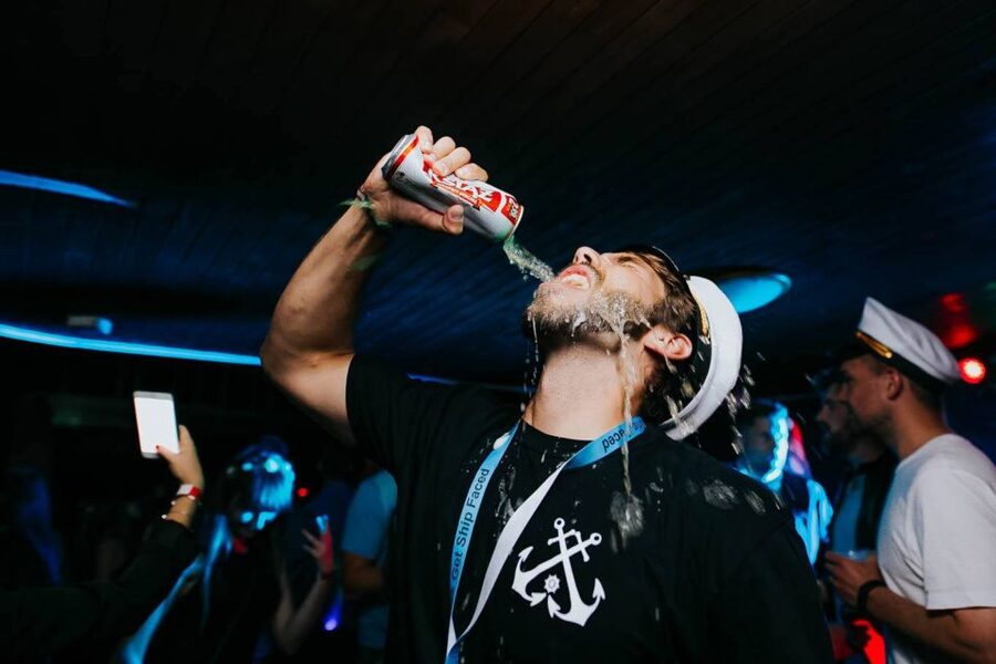 Krakow: Boat Party with Unlimited Drinks - The drinks and food value at $78