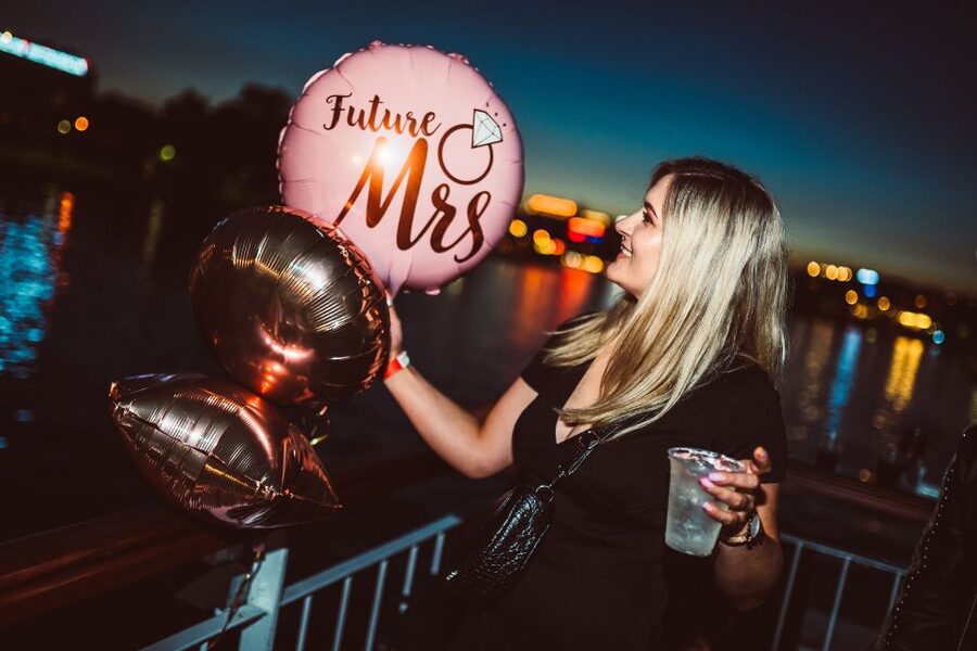 Krakow: Boat Party with Unlimited Drinks - Coco Music Club and the final part of the crawl