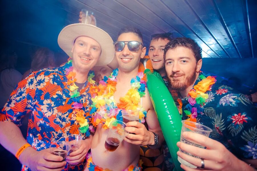 Krakow: Boat Party with Unlimited Drinks - Booking, cancellation, and meeting advice
