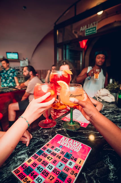 Krakow: Bottomless Brunch with 3-Course Meal and Drinks - Music, karaoke, and the mood at Klub Społem Deluxe