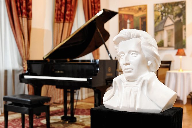 Krakow: Chopin Piano Concert in St. Bernardine Church - What happens from arrival to the final piece