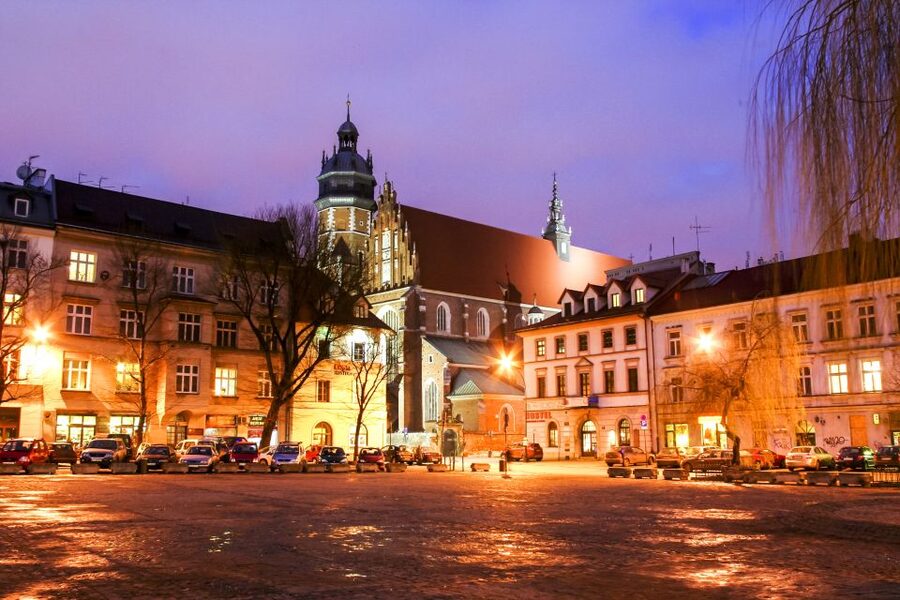 Krakow: City Sightseeing Tour by Electric Golf Cart - Who should book this ride?