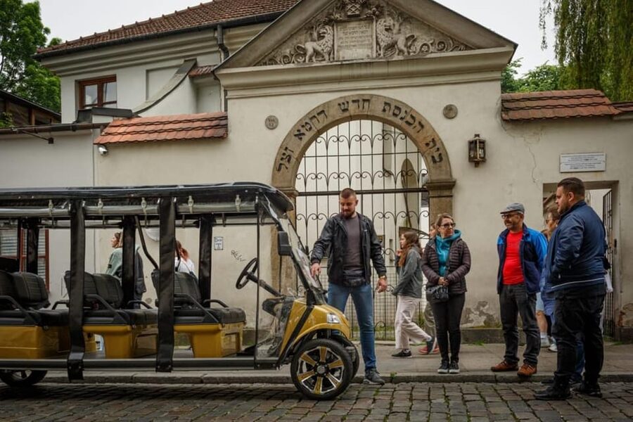 Krakow: City Sightseeing Tour by Shared or Private Golf Cart - Key points at a glance
