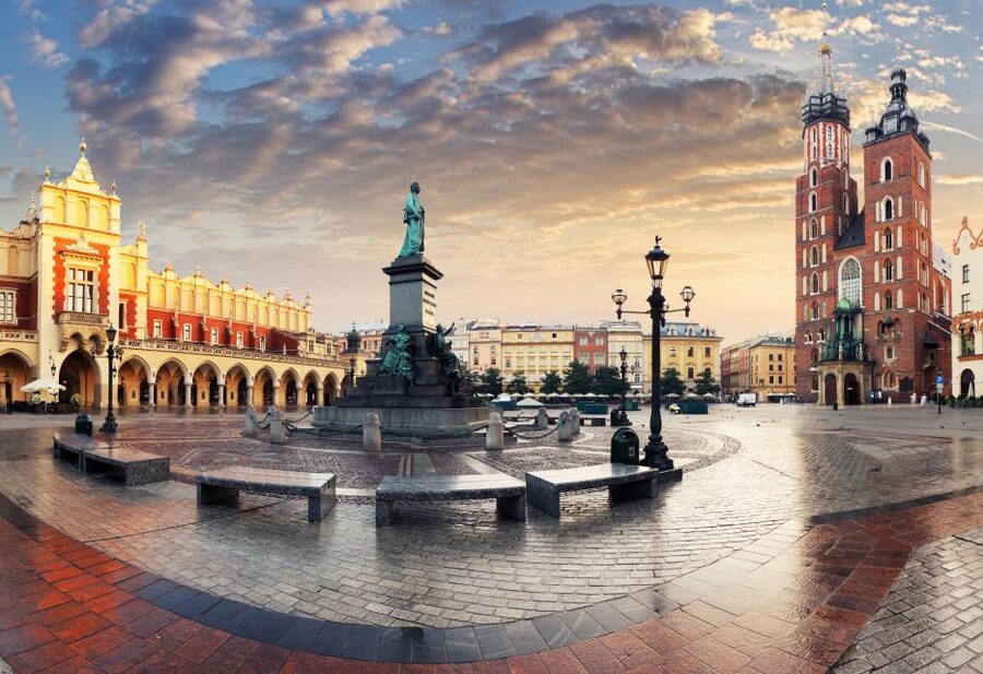 Krakow: E-Car City Tour - Seeing the former Jewish Ghetto