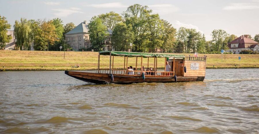 Krakow: Early Bird Vistula River Sightseeing Cruise - Why the Vistula is a smart place to begin