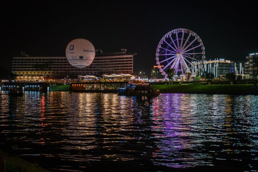 Kraków: Evening or Night River Cruise - Key points to know before boarding