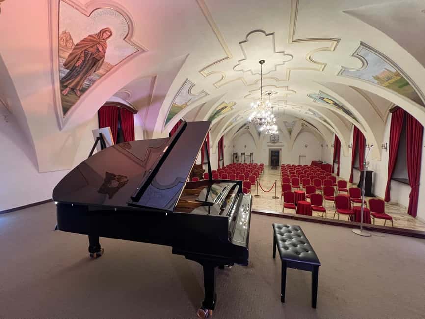 Krakow: Frédéric Chopin Classical Music Candlelight Concert - The break and the second half