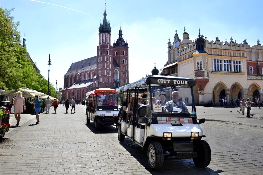 Krakow: Full Tour Regular 1.5h guided city tour by E-Cart - Wawel Castle and Krakow’s royal center