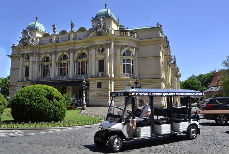 Krakow: Full Tour Regular 1.5h guided city tour by E-Cart - The Jewish Quarter and former ghetto