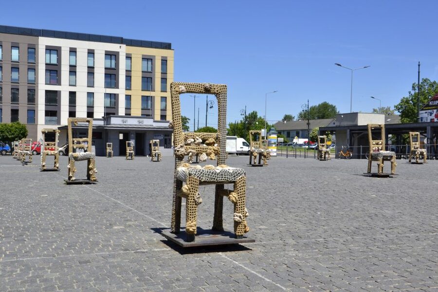 Krakow: Full Tour Regular 1.5h guided city tour by E-Cart - Schindler’s factory as a final major sight