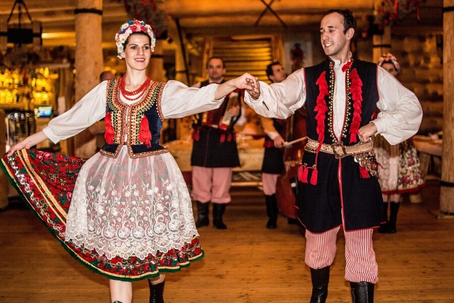 Krakow: Full Traditional Polish Dinner & Folk Show - What dinner actually includes