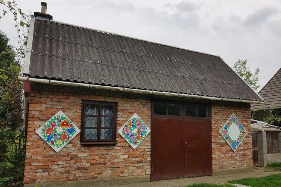 Krakow: Guided Day Tour of Zalipie Village & Museum Entry - Exploring Zalipie’s Painted Houses and Rural Traditions