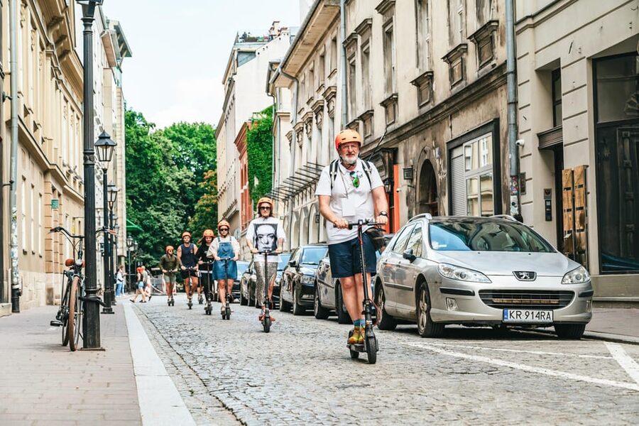 Krakow: Guided E-Scooter City Tour with Food Tastings - Key points to know before you book