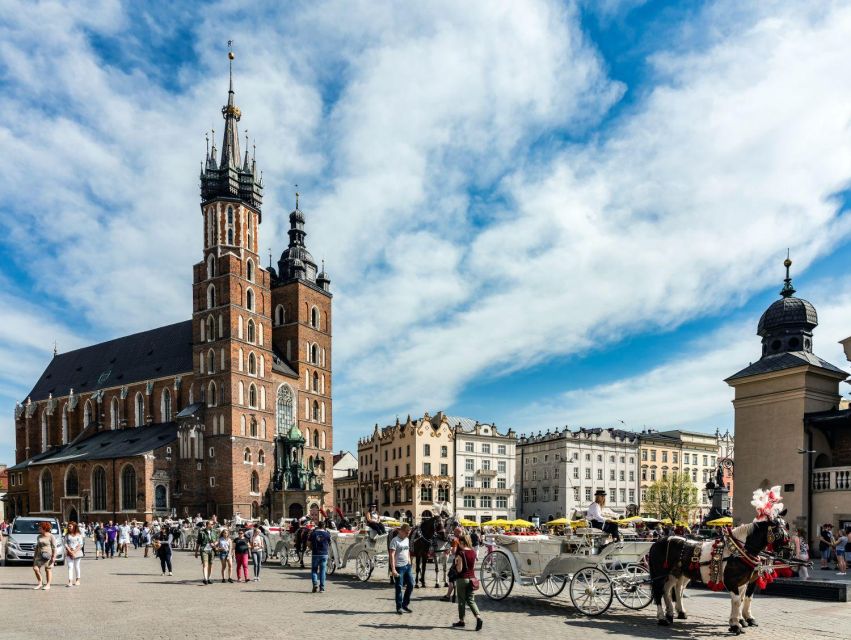 Krakow: Guided Old Town Tour - Weather, shoes, and the brisk pace