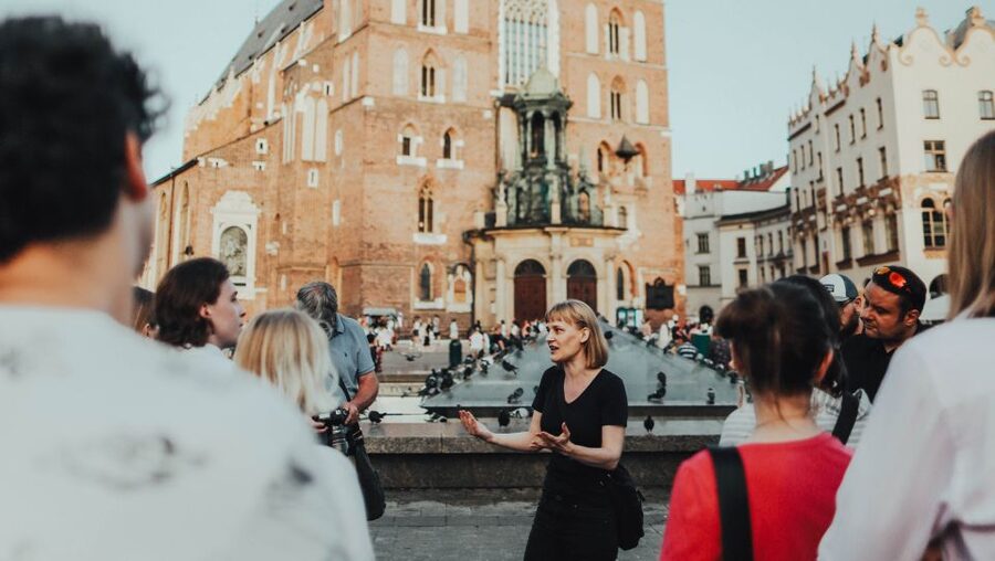 Krakow: Guided Old Town Tour - Who should book this Krakow walk
