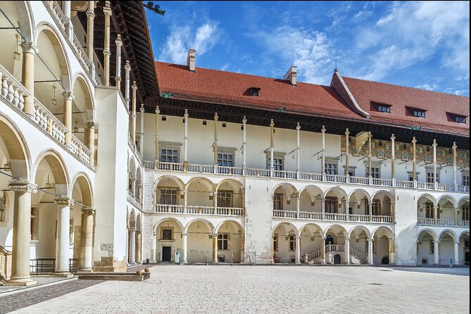 Krakow Guided Tour to Iconic Polish Royal Residence Wawel Castle - Skip-the-line entry and group size