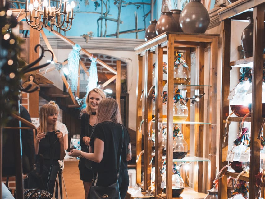 Kraków: Guided Vodka Tour with Food and Drink Tastings - Pierogi at the right moment