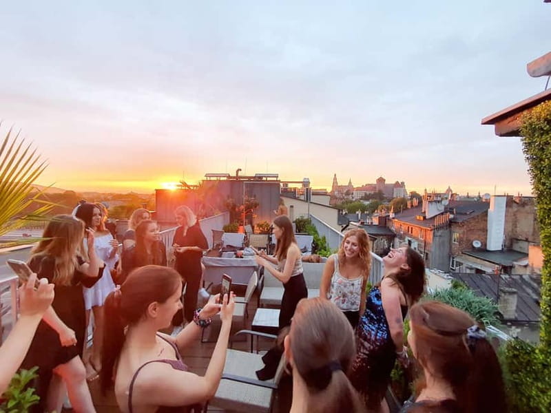 Krakow: Hidden Rooftop Bar Reservation with 1 Cocktail - Key points at a glance