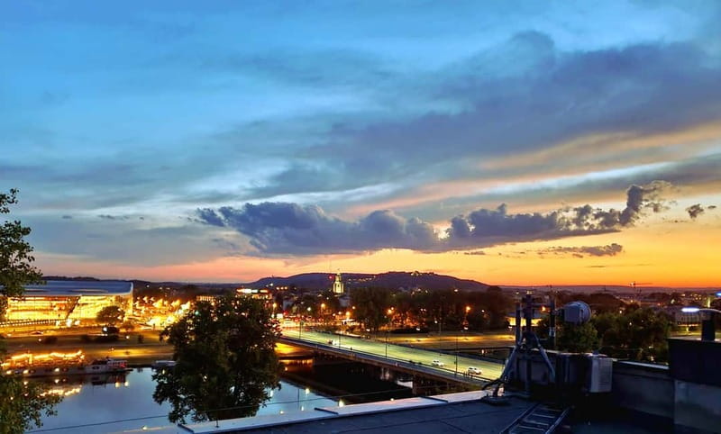 Krakow: Hidden Rooftop Bar Reservation with 1 Cocktail - What your cocktail reservation includes