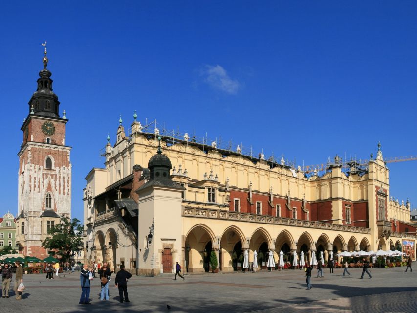 Krakow: Highlights of Old & New Town Private Walking Tour - The Main Market, St. Mary’s Basilica, and Cloth Hall