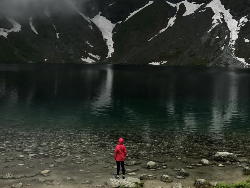 Krakow: Hiking Adventure in Tatra Mountains & Thermal Baths - A mountain-hut lunch stop