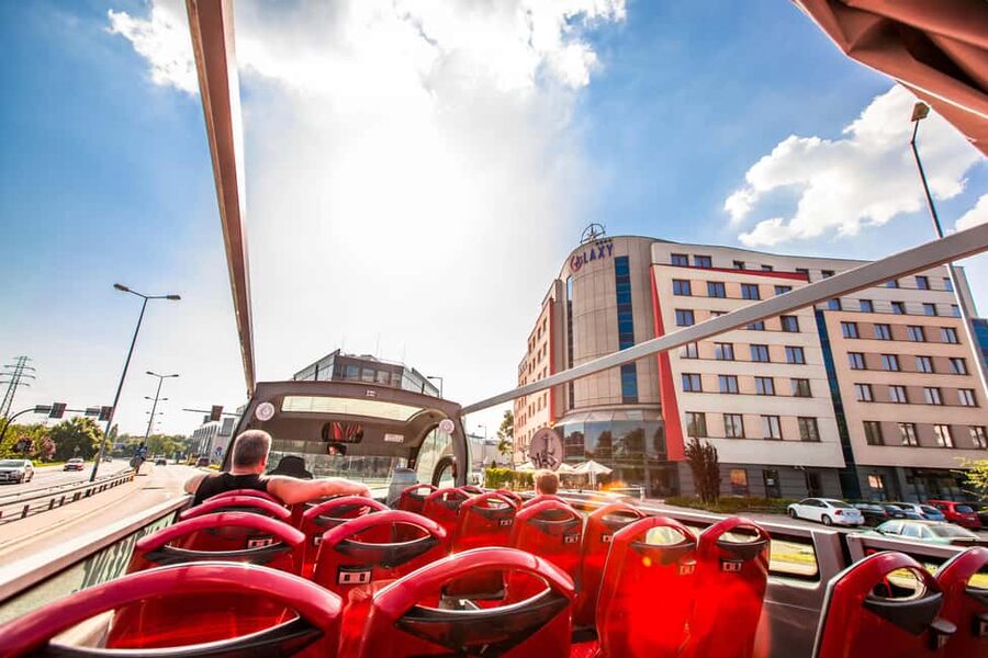 Krakow: Hop-On Hop-Off Bus Tour - National Museum, ICE, and Kościuszko Mound
