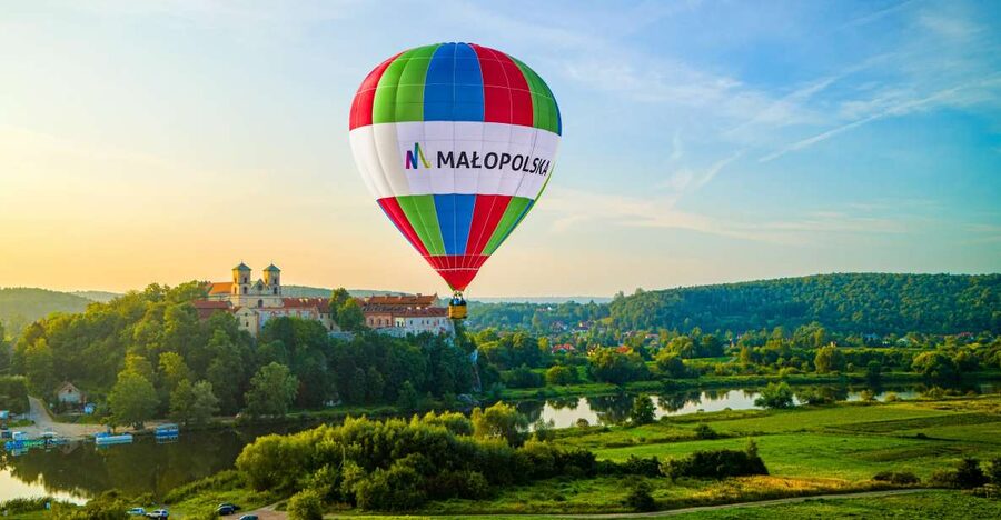 Kraków: Hot Air Balloon Flight with Champagne - Who Should Book This Krakow Flight?