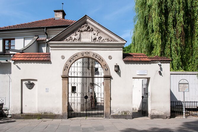 Krakow Jewish District and Ghetto Guided Tour in a Small Group - Plac Bohaterów Getta and the empty-chair memorial
