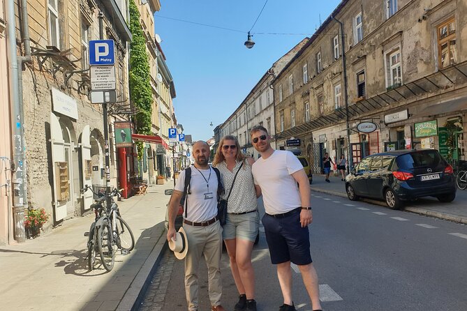 Krakow Jewish District Private Tour. Kazimierz and Jewish Ghetto - Plac Nowy and the neighborhood between the landmarks