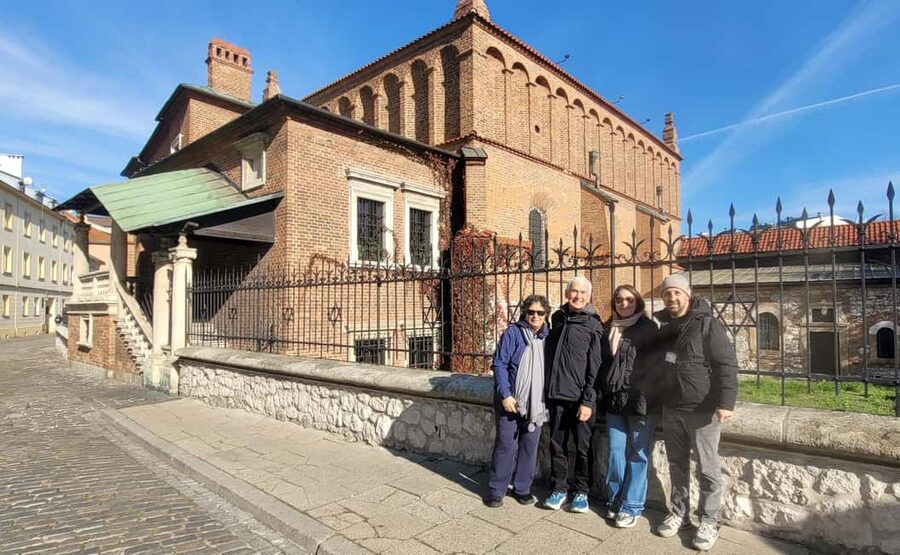 Krakow Jewish District Tour in a Small Group - How the small-group format affects the walk